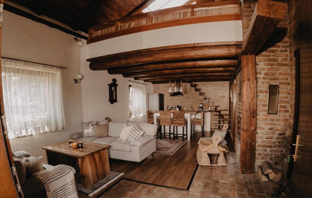 Honey Home Бистрица Экстерьер фото